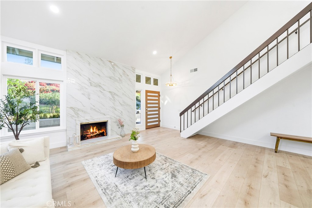 MLS #OC25236120 image #4