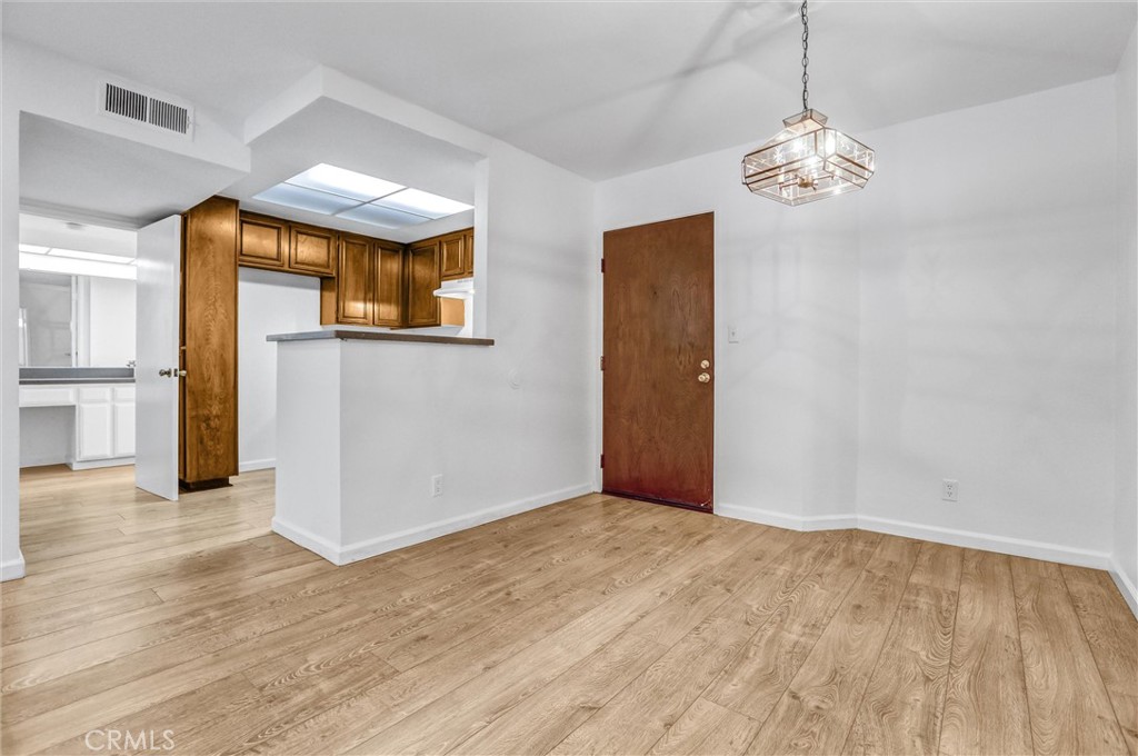 MLS #OC25236133 image #10