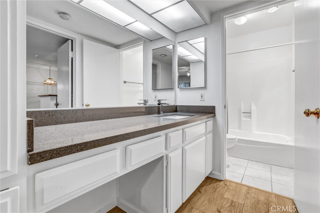 MLS #OC25236133 image #21