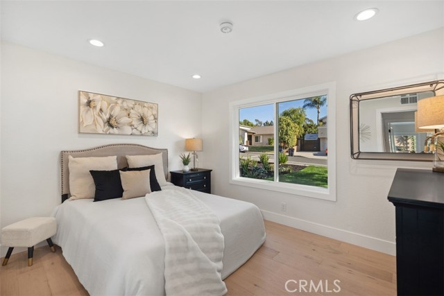 MLS #OC25236177 image #17