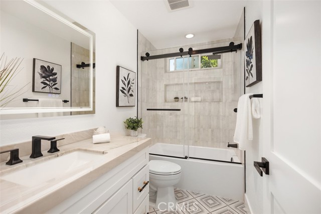 MLS #OC25236177 image #19