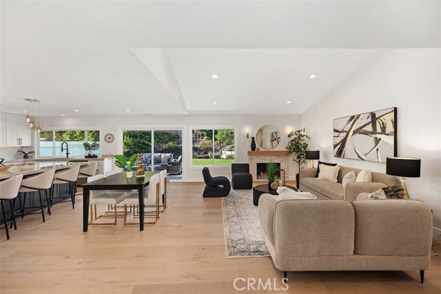 MLS #OC25236177 image #2