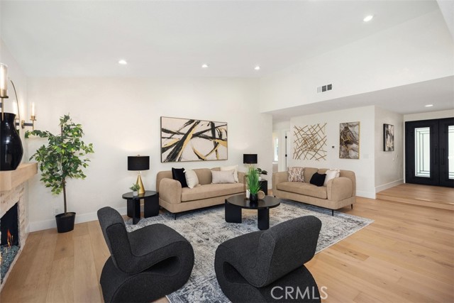 MLS #OC25236177 image #4