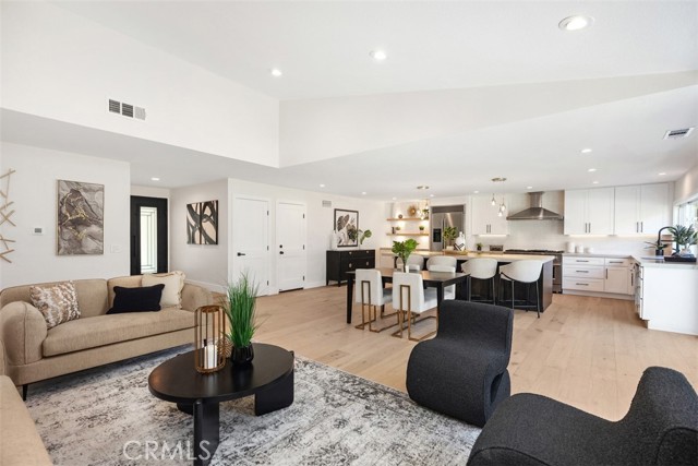 MLS #OC25236177 image #6