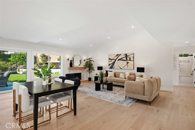 MLS #OC25236177 image #9