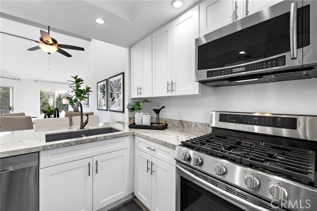 MLS #OC25236179 image #5