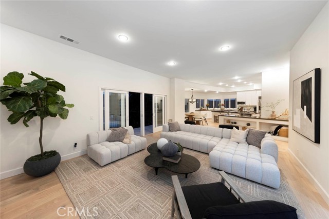 MLS #OC25236198 image #20