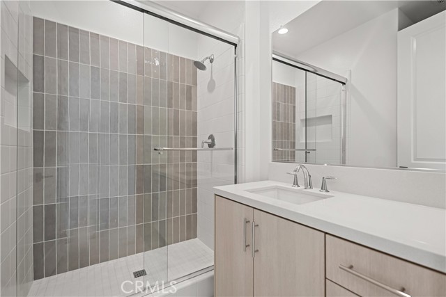 MLS #OC25236320 image #10