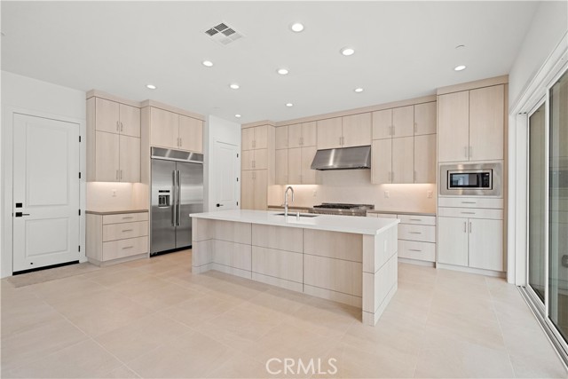 MLS #OC25236320 image #15