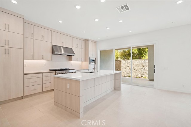 MLS #OC25236320 image #20