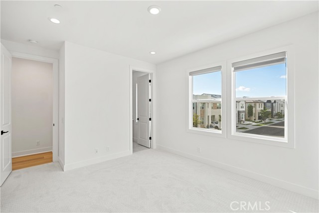 MLS #OC25236320 image #37