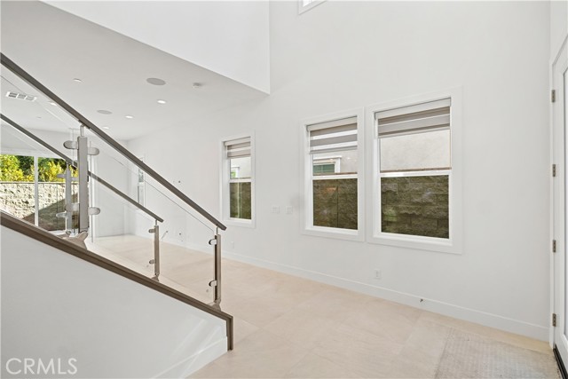 MLS #OC25236320 image #4