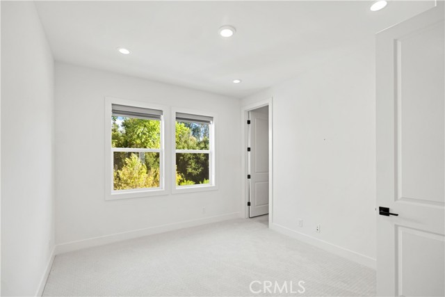 MLS #OC25236320 image #45