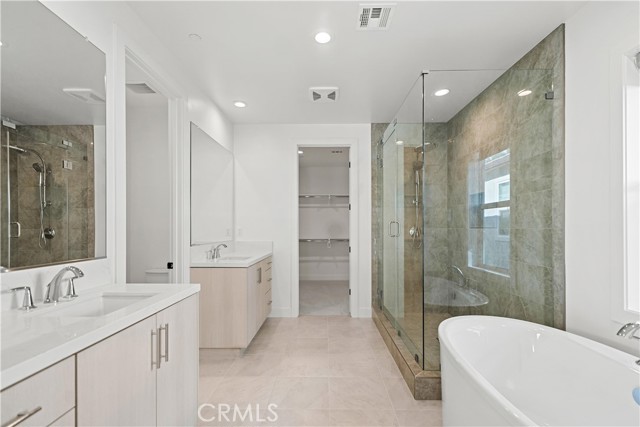 MLS #OC25236320 image #51