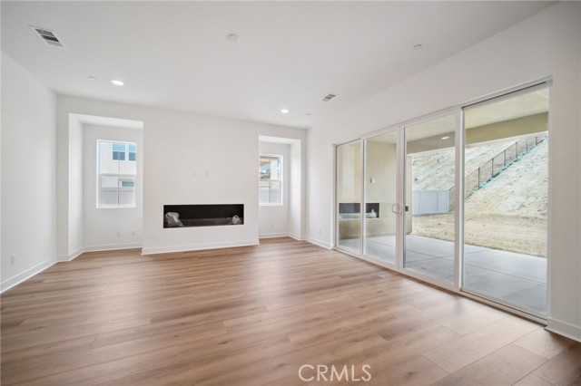 MLS #OC25236324 image #2