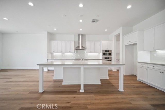 MLS #OC25236324 image #3