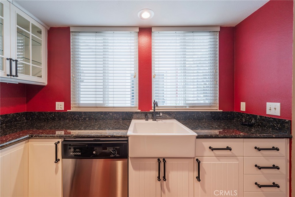 MLS #OC25236343 image #16