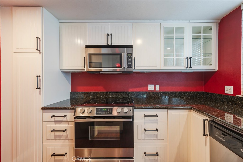 MLS #OC25236343 image #17