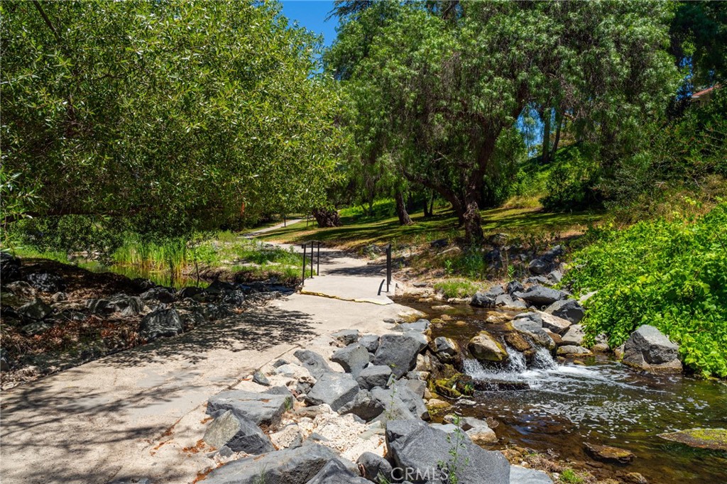 MLS #OC25236343 image #31