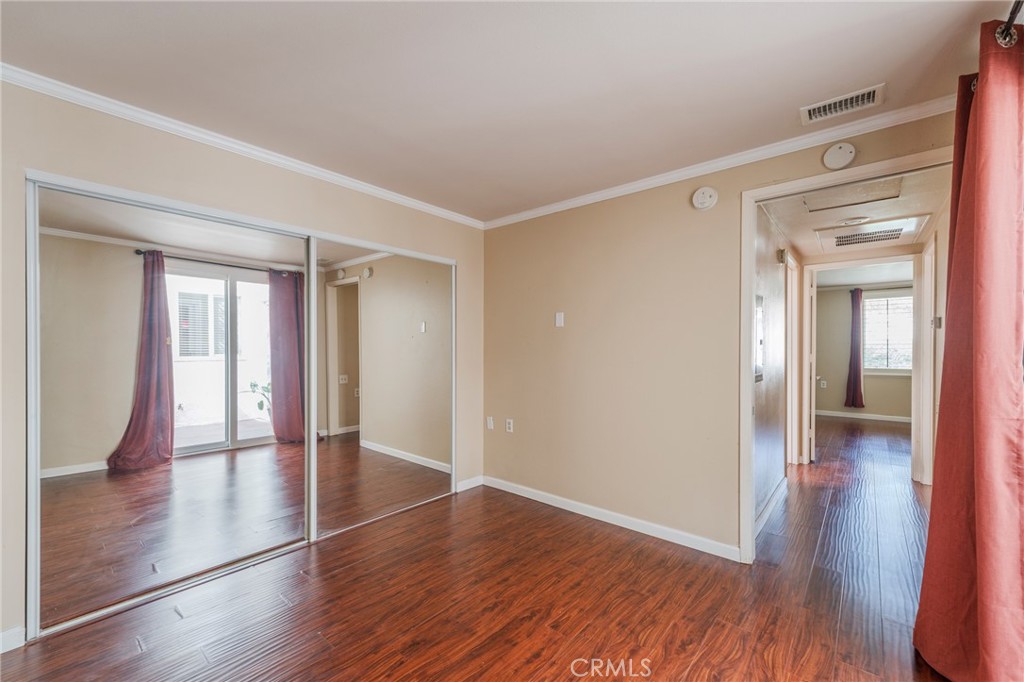 MLS #OC25236343 image #9