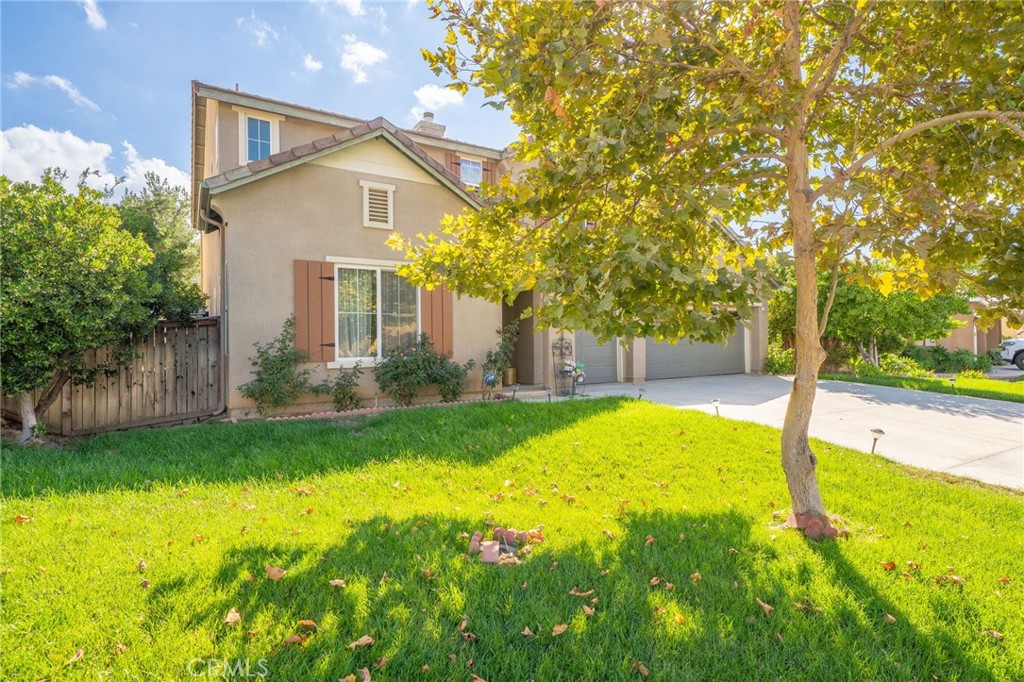 MLS #OC25236369 image #1