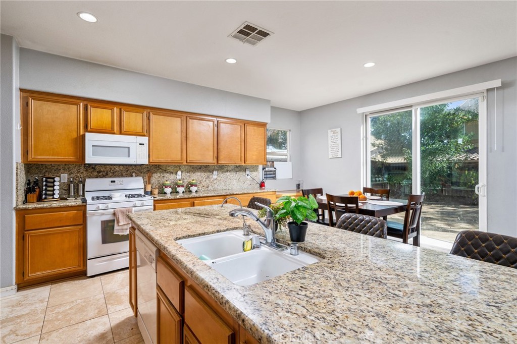 MLS #OC25236369 image #13