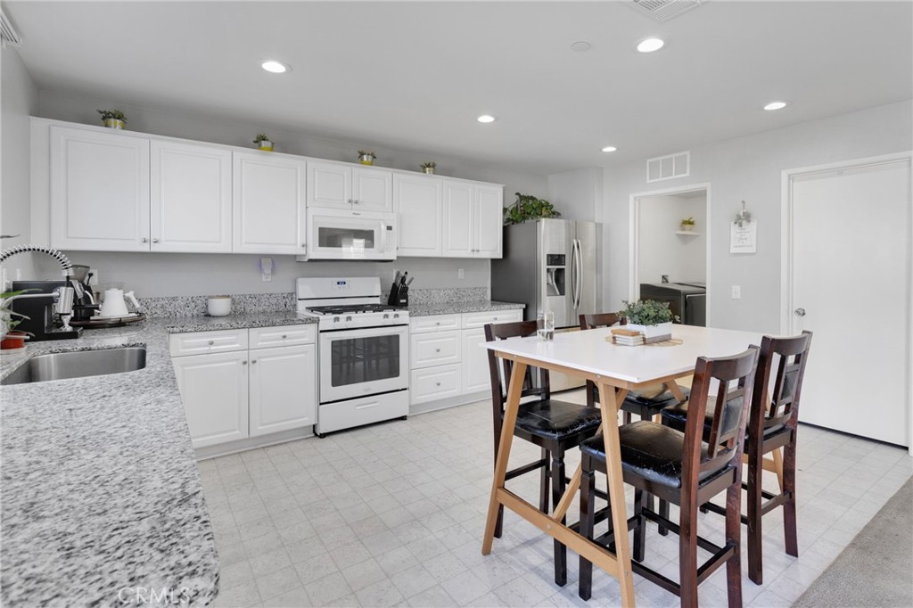 MLS #OC25236380 image #14