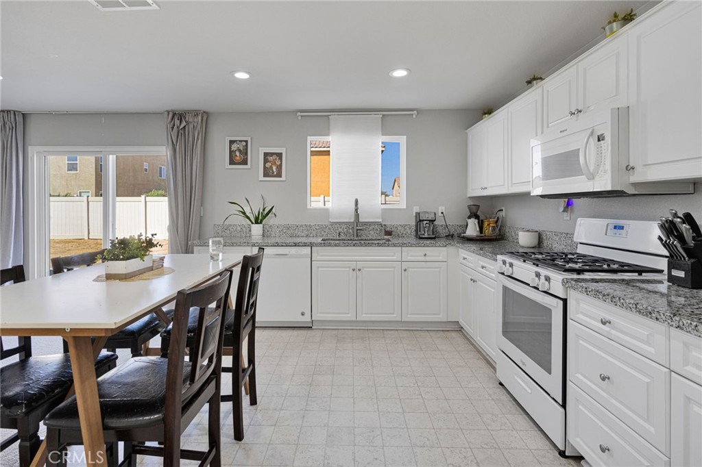 MLS #OC25236380 image #15