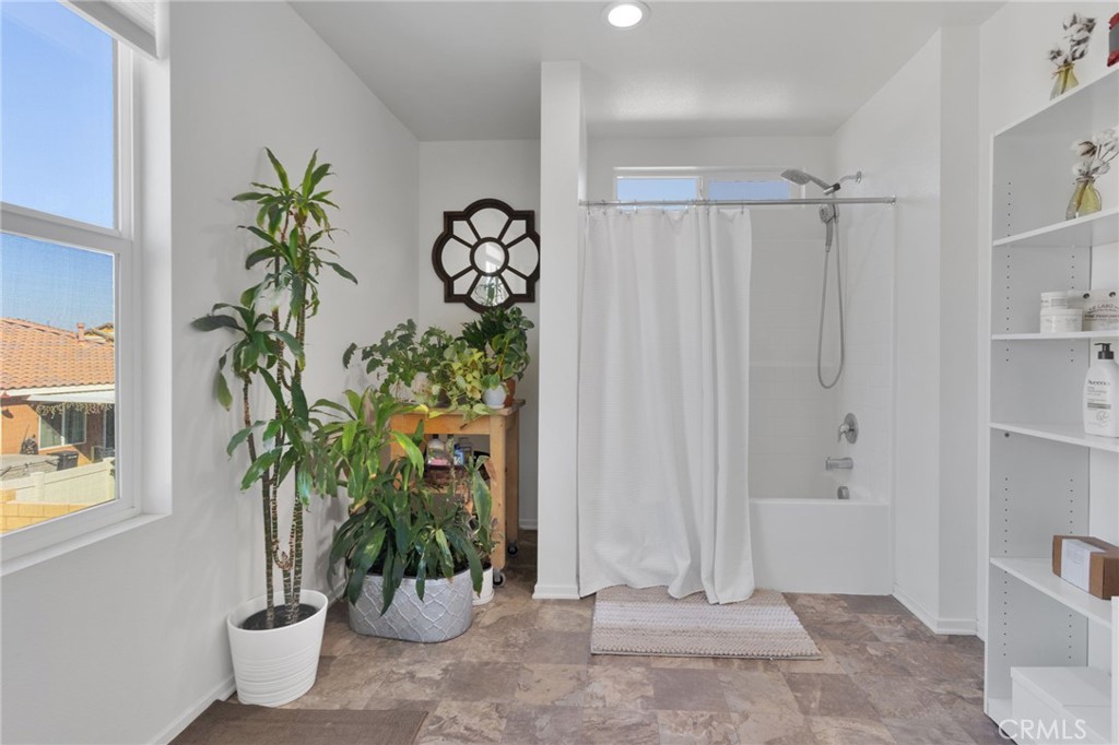 MLS #OC25236380 image #41