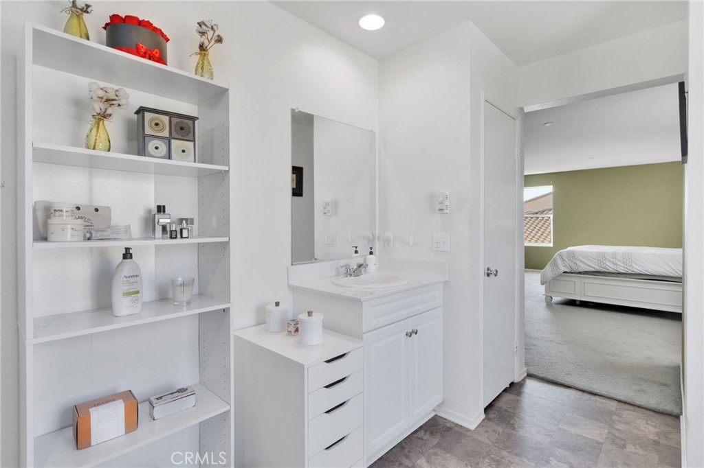 MLS #OC25236380 image #42