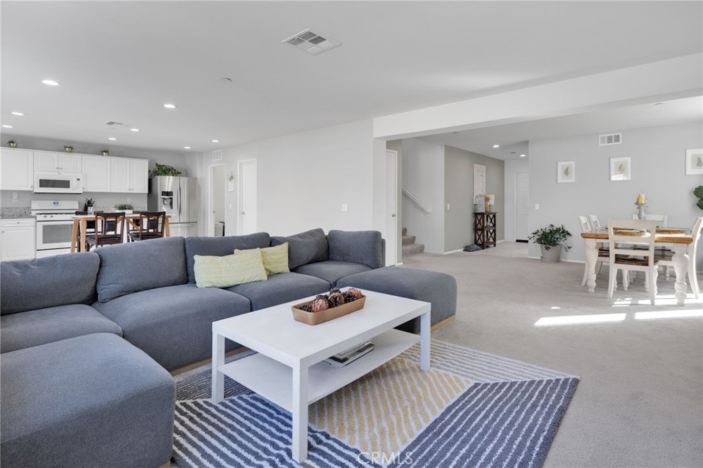 MLS #OC25236380 image #8