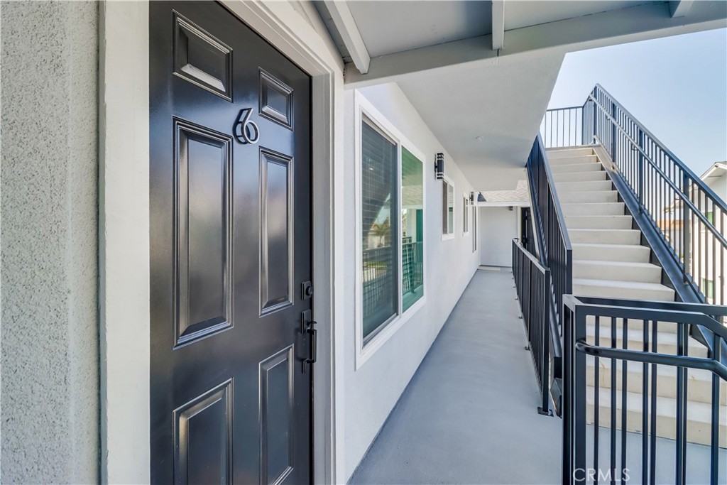 MLS #OC25236390 image #1