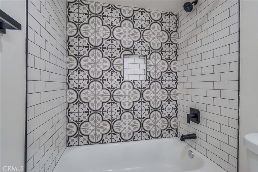 MLS #OC25236390 image #10