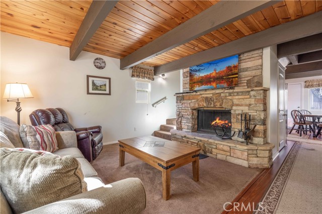 MLS #OC25236404 image #0