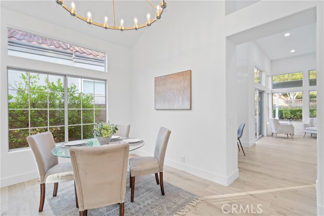 MLS #OC25236418 image #1