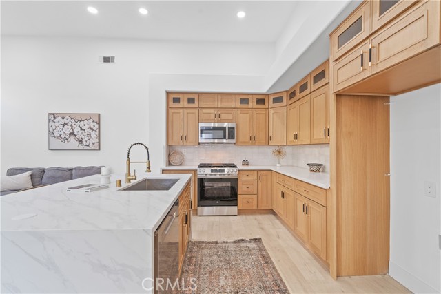 MLS #OC25236418 image #19