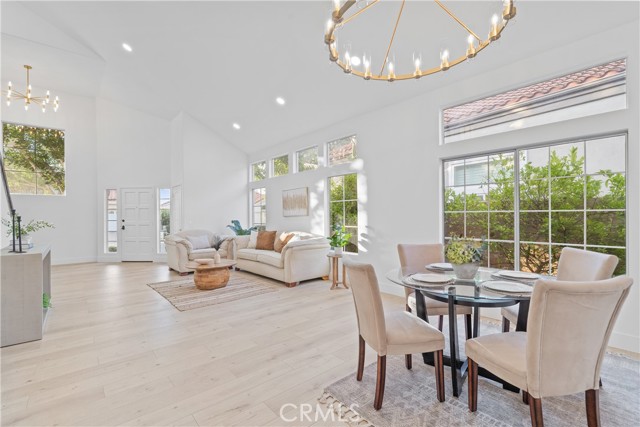 MLS #OC25236418 image #4