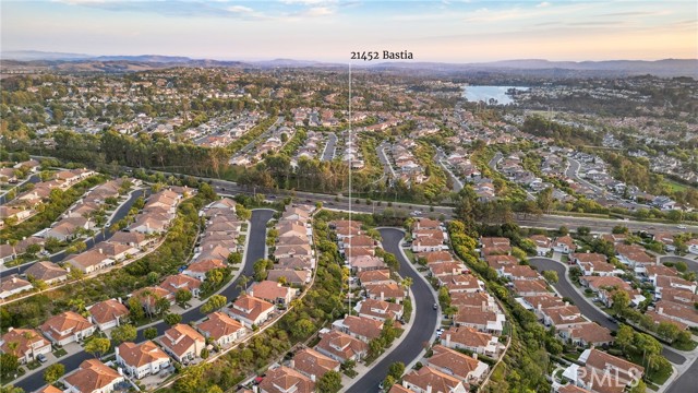 MLS #OC25236418 image #53