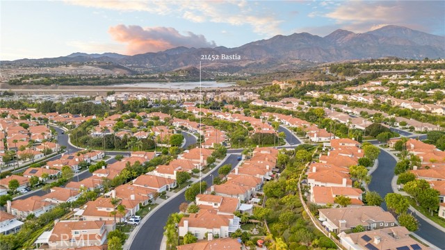 MLS #OC25236418 image #59