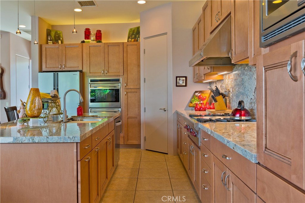 MLS #OC25236453 image #25