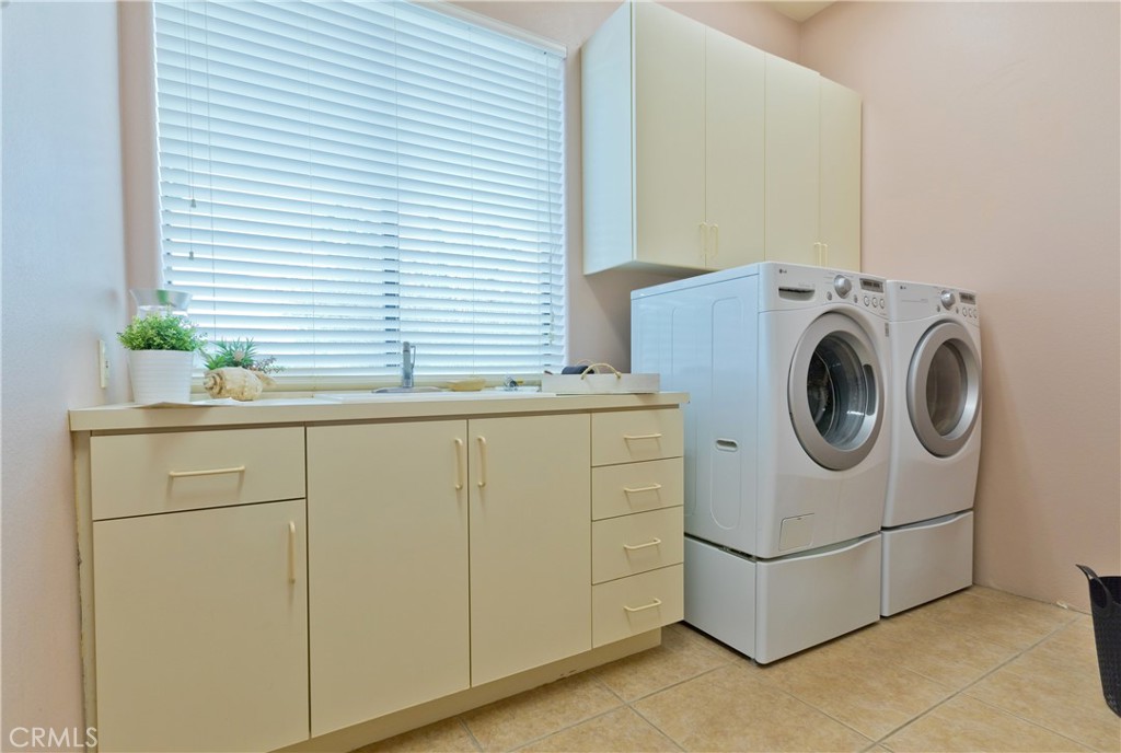 MLS #OC25236453 image #45