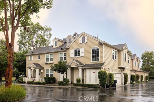 MLS #OC25236485 image #0