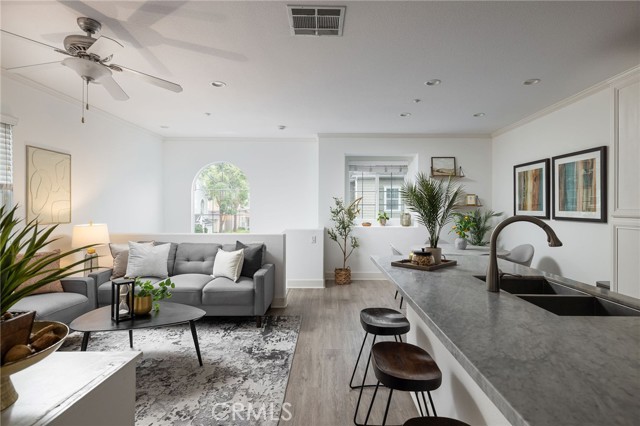 MLS #OC25236485 image #4