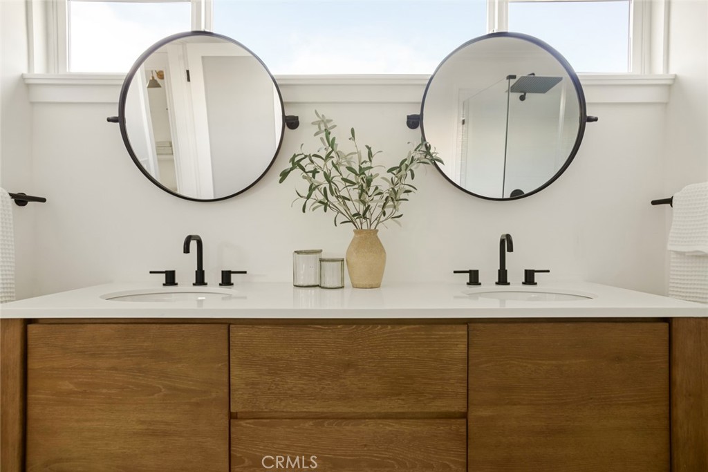 MLS #OC25236546 image #37