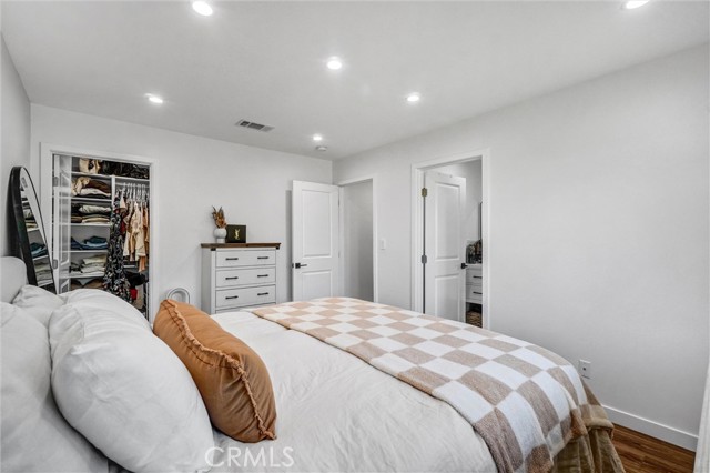 MLS #OC25236603 image #13