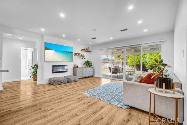 MLS #OC25236603 image #4