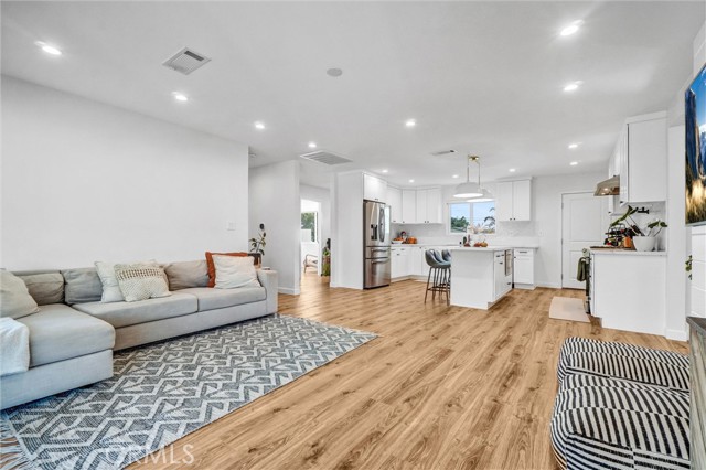 MLS #OC25236603 image #5