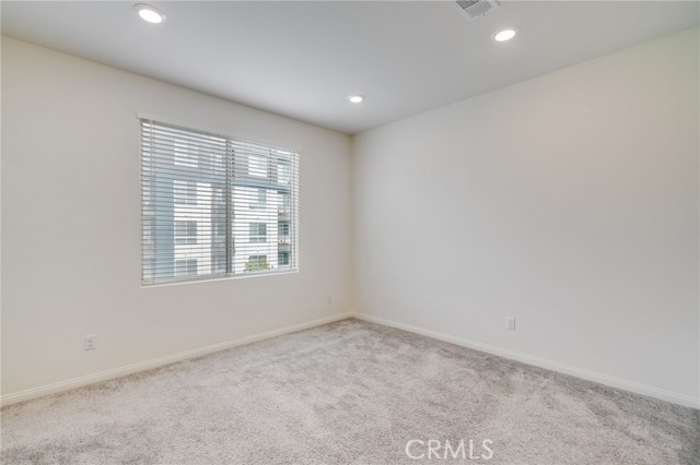 MLS #OC25236625 image #10