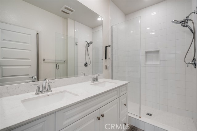 MLS #OC25236625 image #11