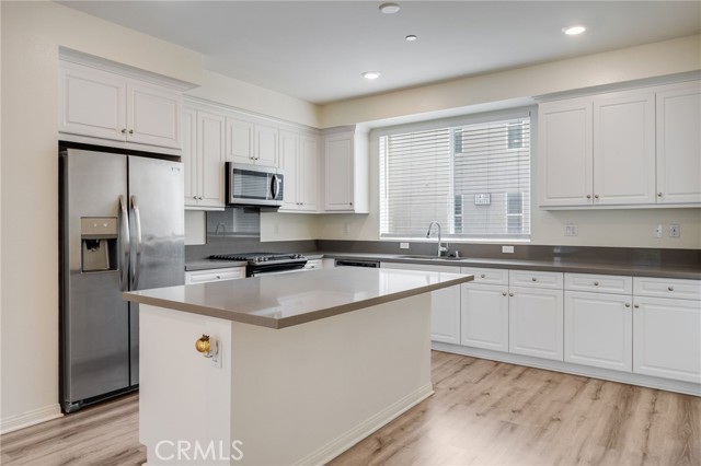 MLS #OC25236625 image #5